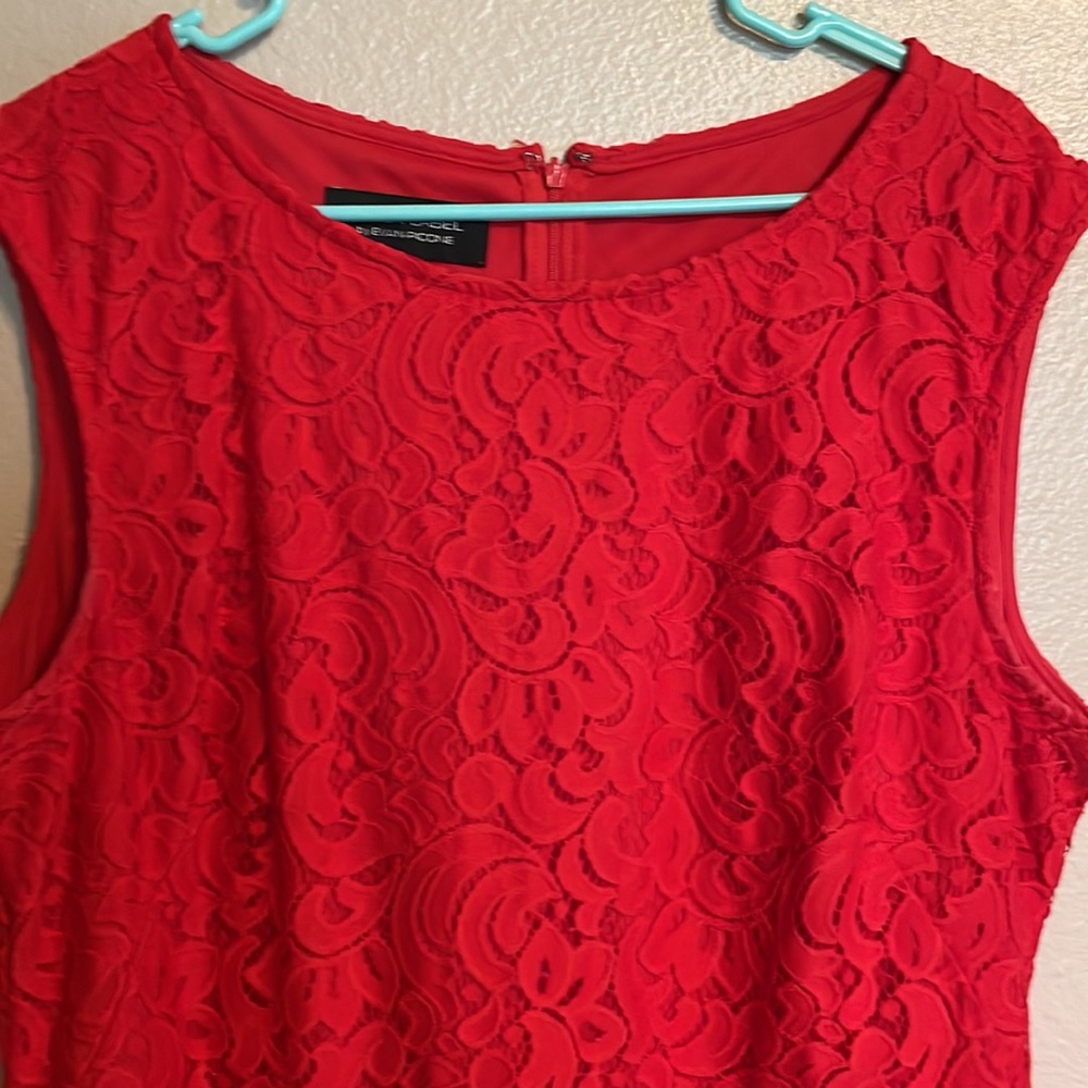 Ladies dress - Picture 2 of 3